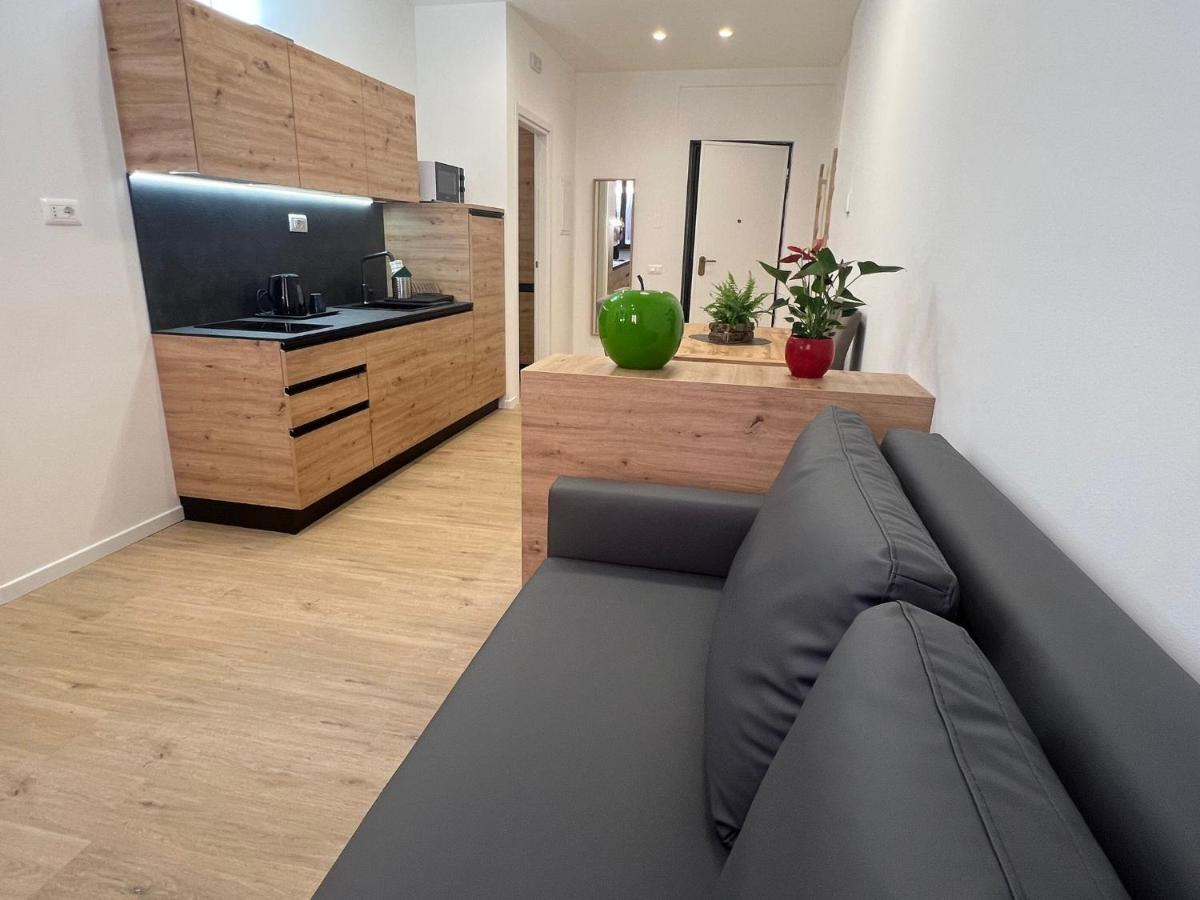 Yugogo Mazzini 41 - Bilocale Trento Centro Apartment ภายนอก รูปภาพ