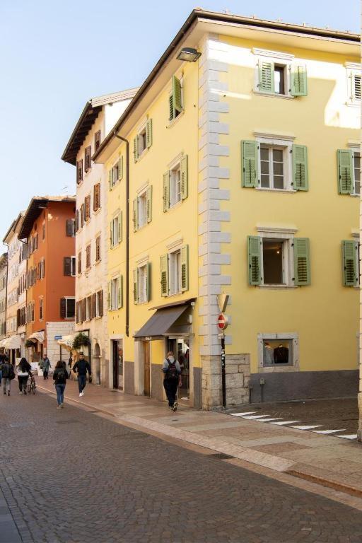 Yugogo Mazzini 41 - Bilocale Trento Centro Apartment ภายนอก รูปภาพ