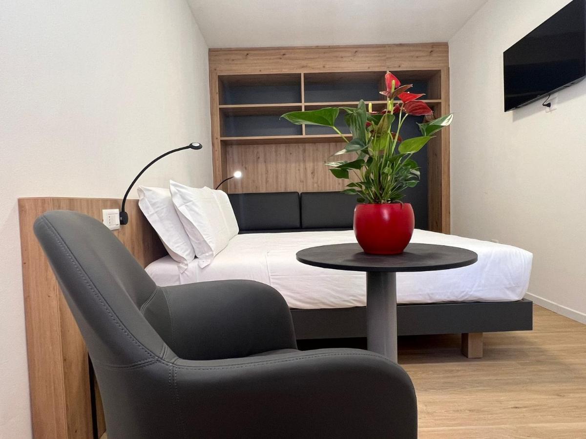 Yugogo Mazzini 41 - Bilocale Trento Centro Apartment ภายนอก รูปภาพ